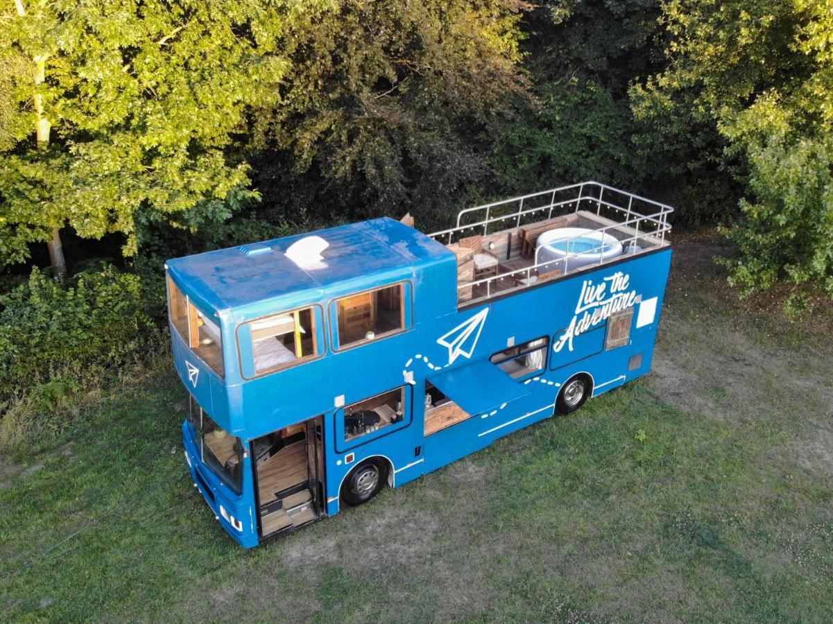 Delightful 2 Bed Double Decker Bus With Hot Tub Hotel Uckfield Exterior photo